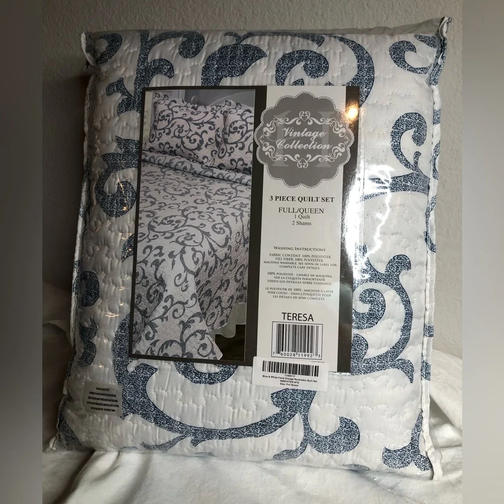 3 Piece Quilt Set Full/Queen Vintage Collection Teresa White & Blue NWT - Picture 3 of 5